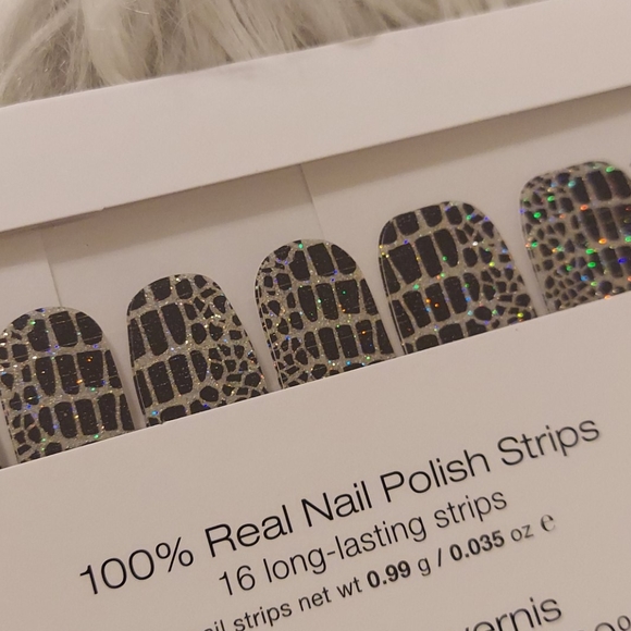 Any 2/$20 Hiss and Makeup Color Street Nails - Picture 2 of 4